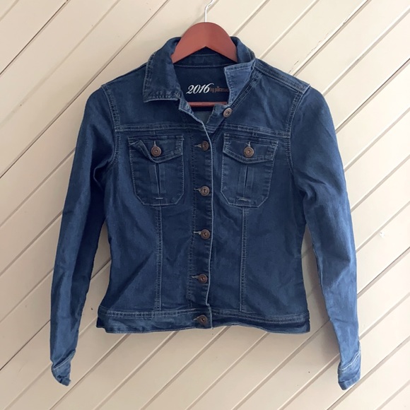 Jean jacket - Picture 1 of 1